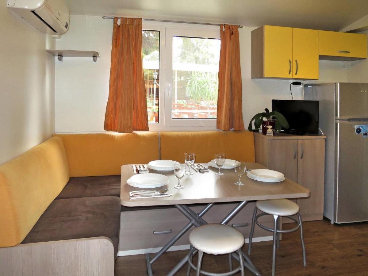 Holiday Home Camp Rozac - Tgr215 Trogir Luaran gambar