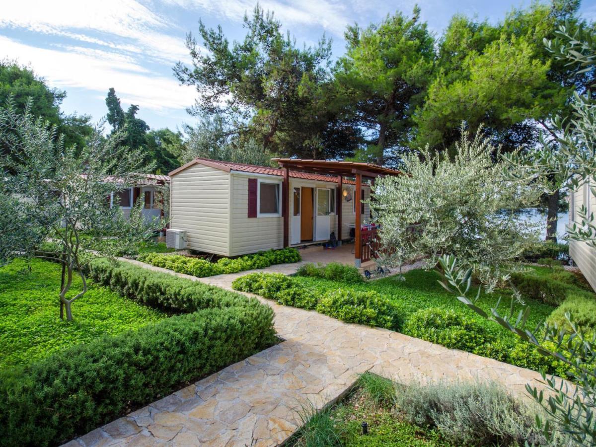 Holiday Home Camp Rozac - Tgr215 Trogir Luaran gambar