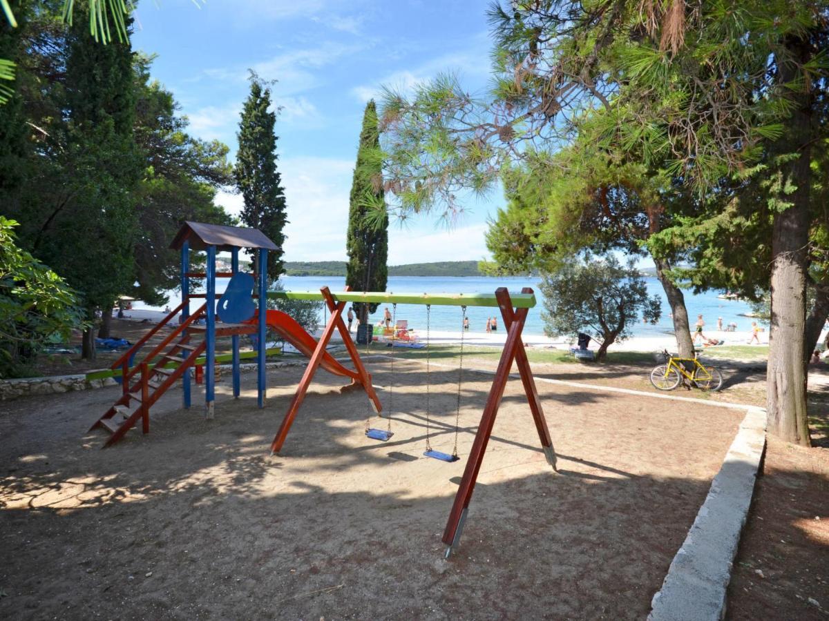 Holiday Home Camp Rozac - Tgr215 Trogir Luaran gambar